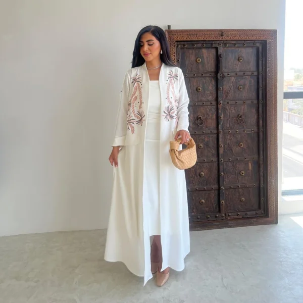 عباية زهرة الأناقة