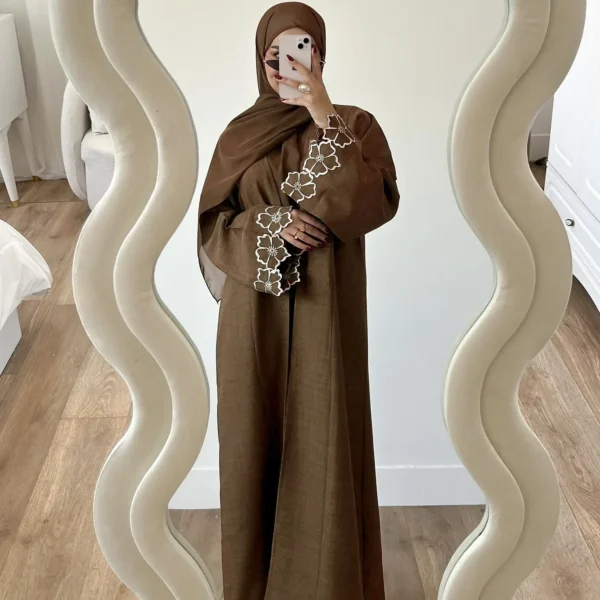 طقم نسيم الخريف باللون البني